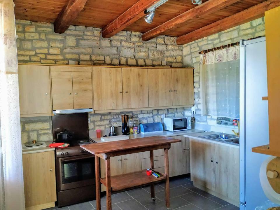 Stone Maisonettes Эйон Экстерьер фото